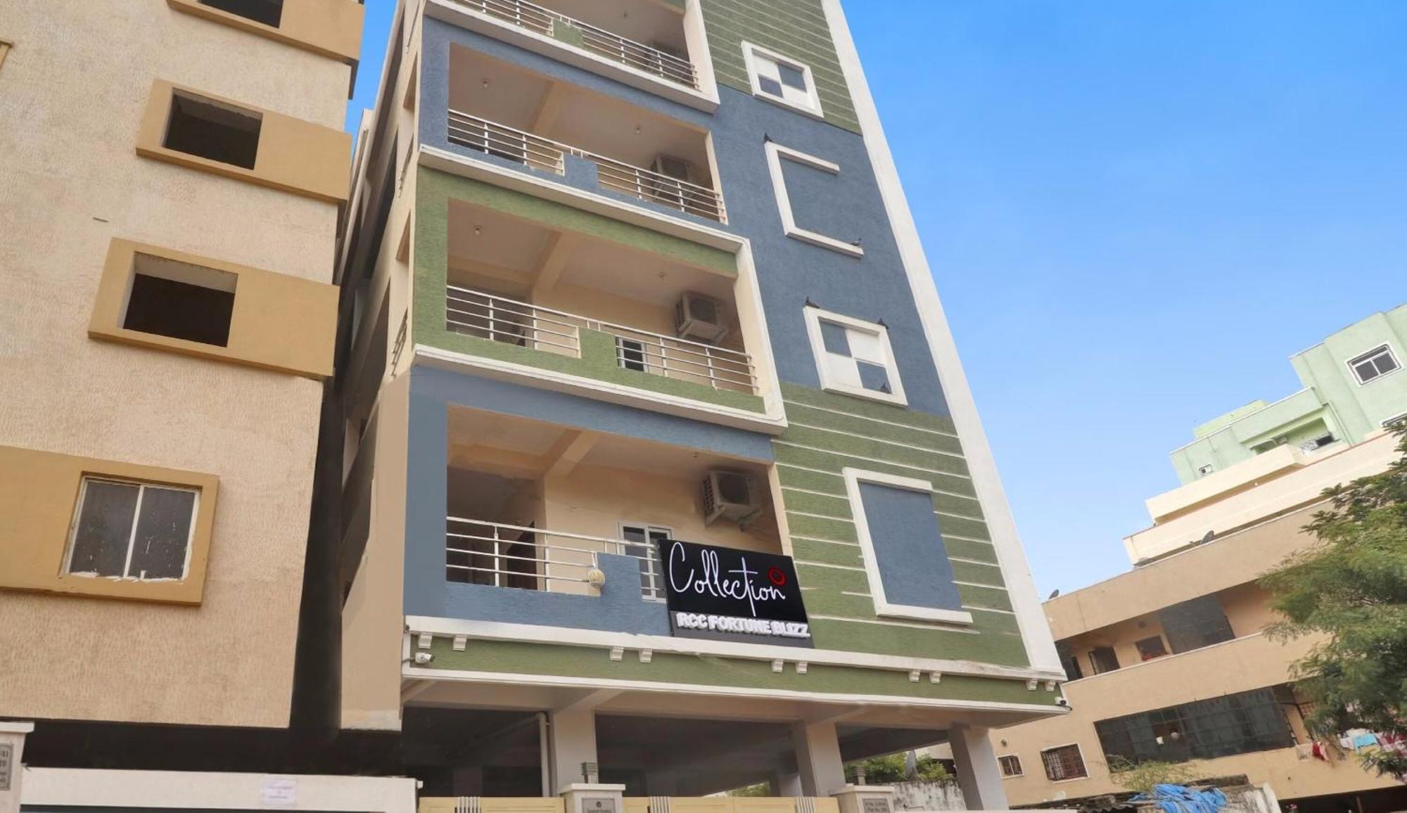 Super Townhouse Rcc Blizz Hotel Kondapur  Ngoại thất bức ảnh